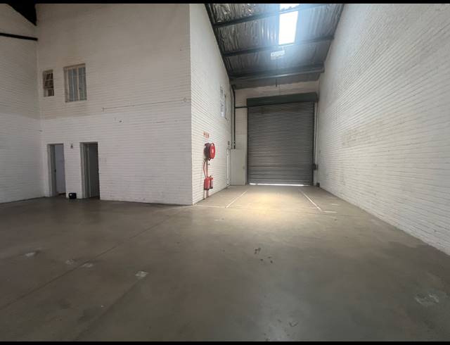 237M² WAREHOUSE TO LET IN KYA SANDS